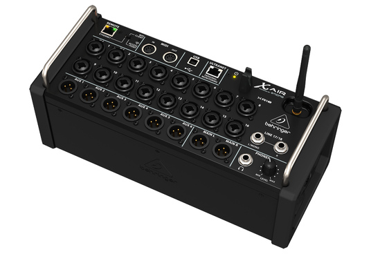 Цифровой микшерный пульт Behringer xr18 air